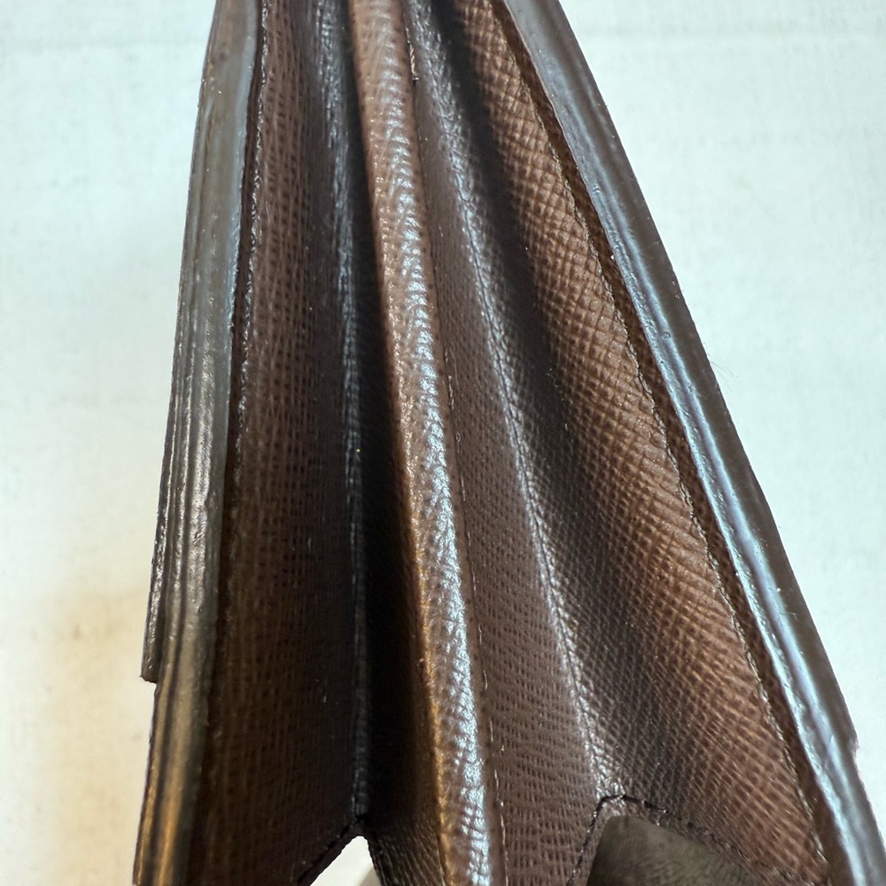 Louis Vuitton Sarah Wallet Damier Ebene Canvas Made in France (Monogrammed A.T.) - Picture 11 of 13